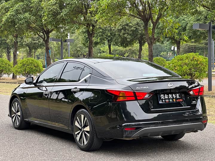 Фото 5 - Nissan Teana