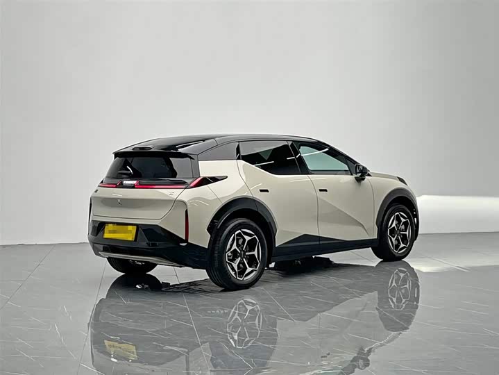 Фото 6 - Zeekr X