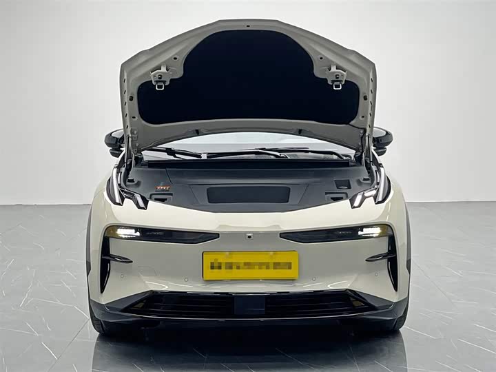 Фото 9 - Zeekr X