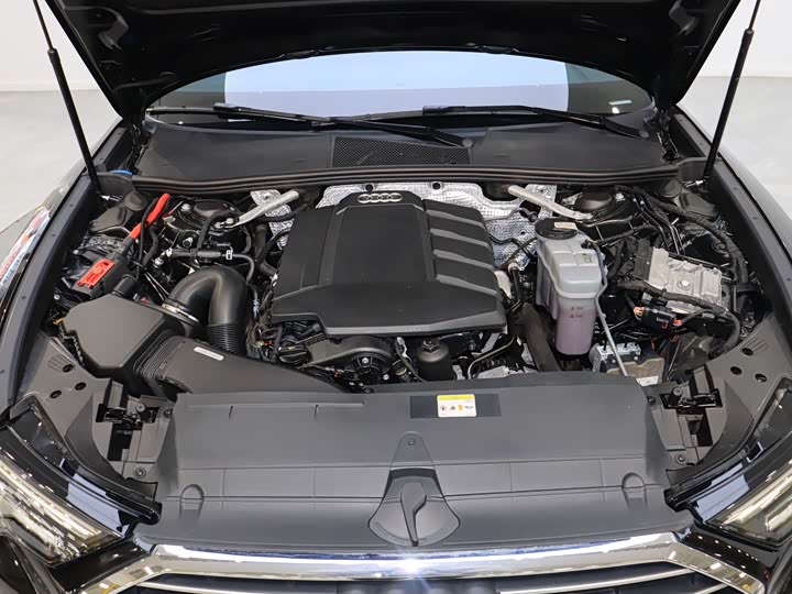 Фото 7 - Audi A6L