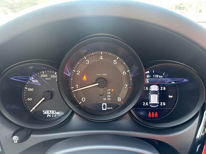 Фото 8 - Porsche Macan