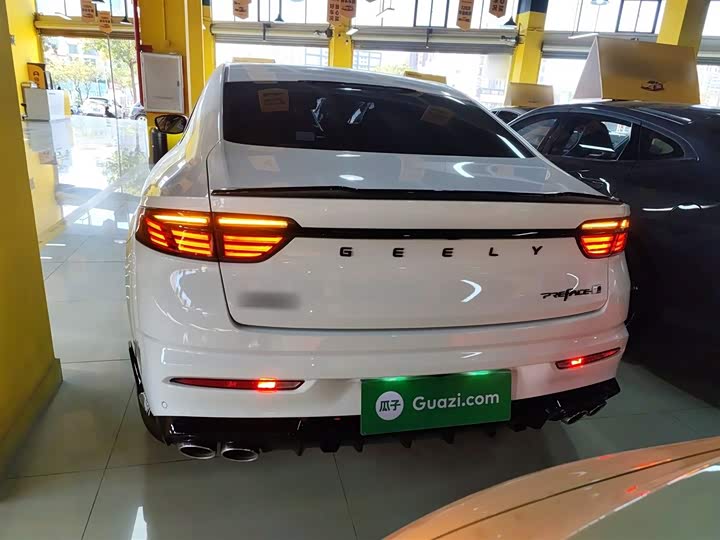 Фото 6 - Geely Preface
