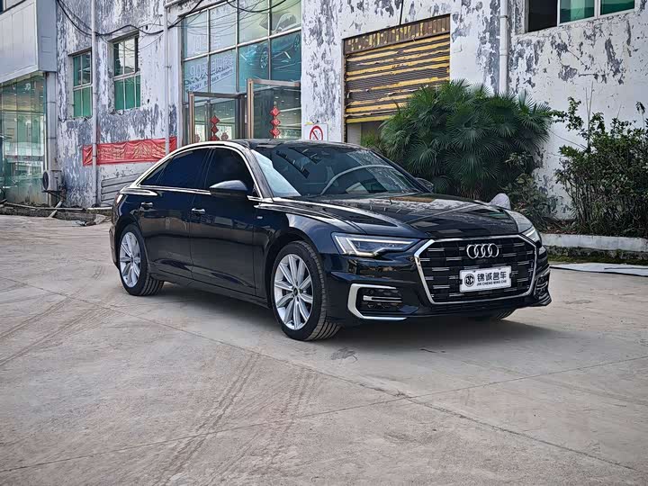 Фото 3 - Audi A6L