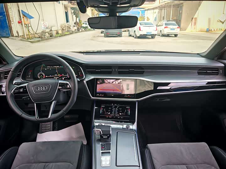 Фото 5 - Audi A6L