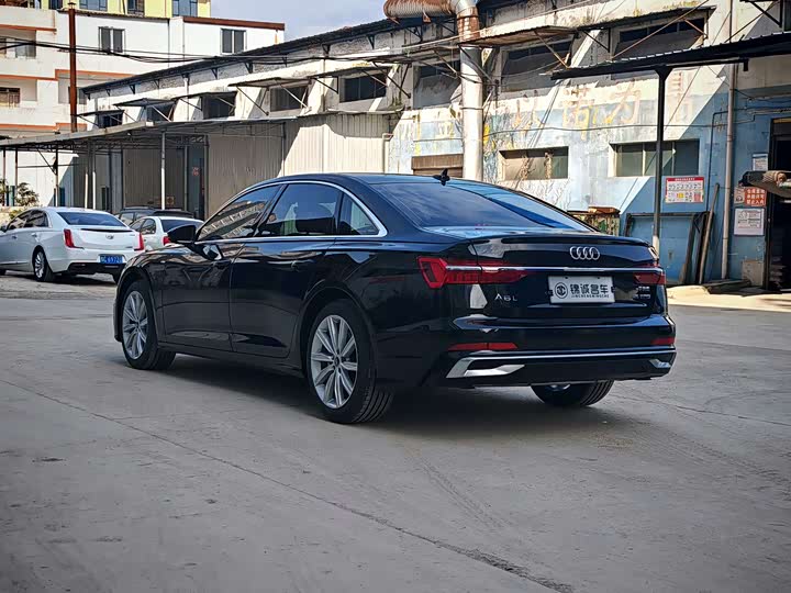 Фото 9 - Audi A6L