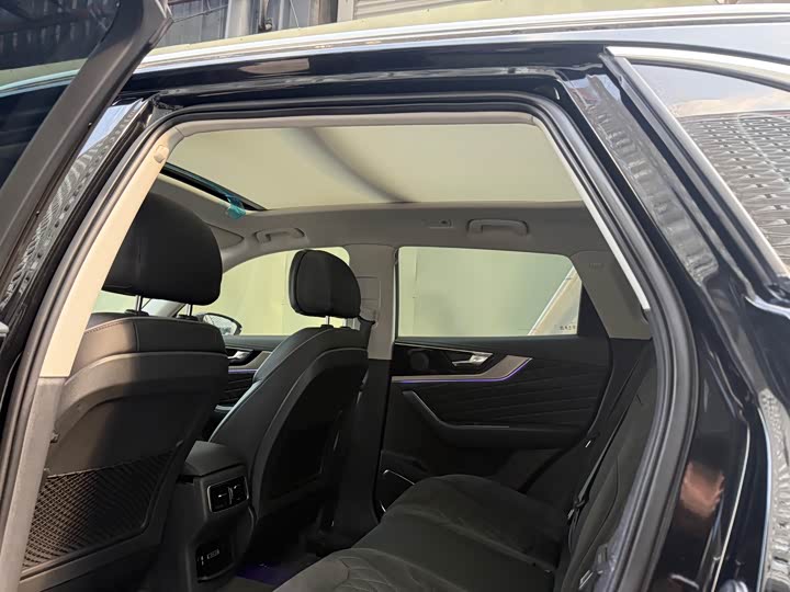 Фото 9 - Hongqi HS5