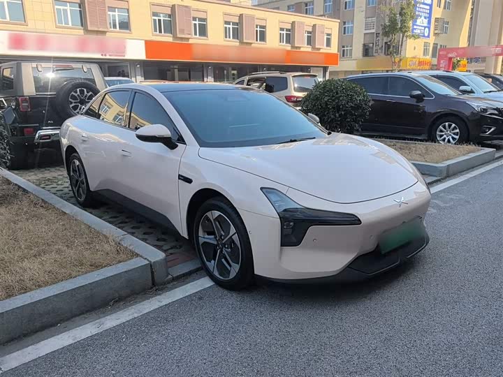 Фото 4 - XPeng Mona M03