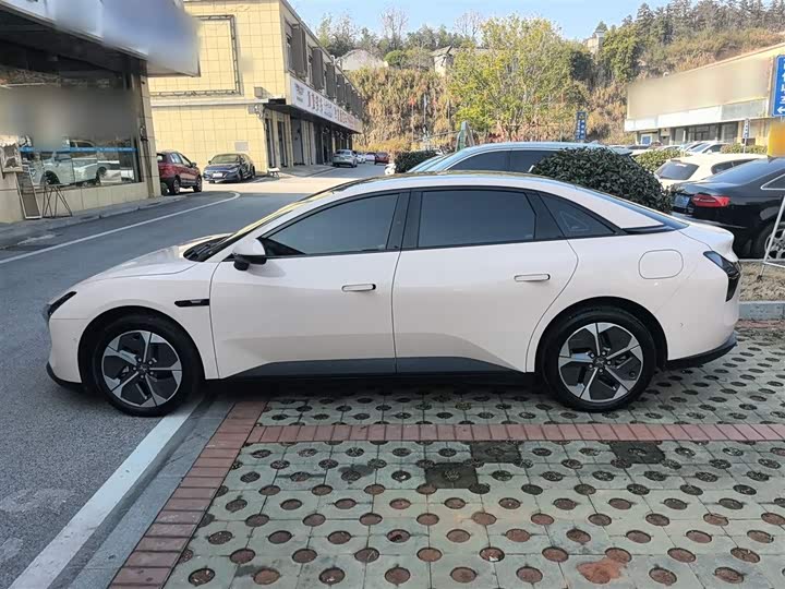 Фото 5 - XPeng Mona M03