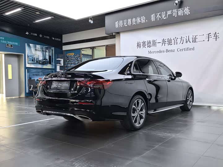 Фото 6 - Mercedes-Benz E-Class