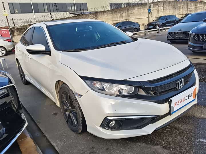 Фото 3 - Honda Civic