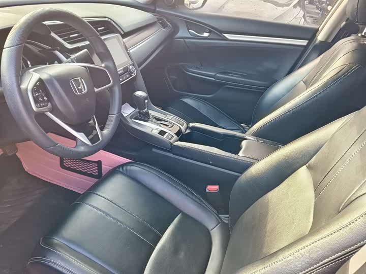 Фото 4 - Honda Civic