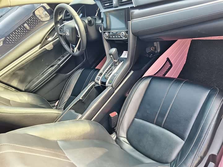 Фото 8 - Honda Civic