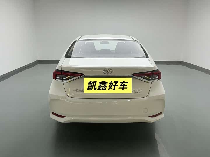 Фото 5 - Toyota Corolla