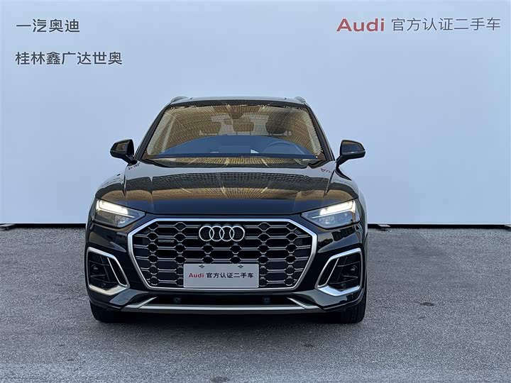 Фото 2 - Audi Q5L