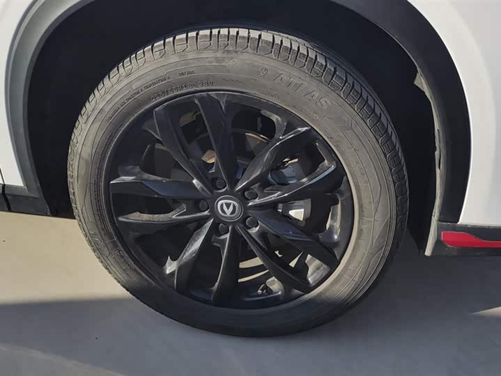 Фото 6 - Changan X5 Plus