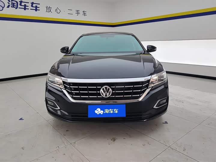 Фото 2 - Volkswagen Passat