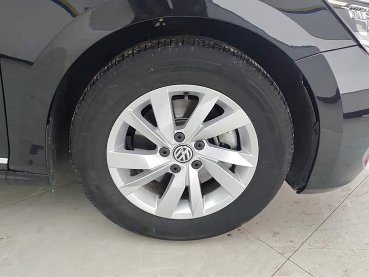 Фото 6 - Volkswagen Passat