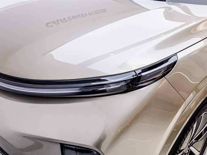 Фото 7 - LiXiang L8