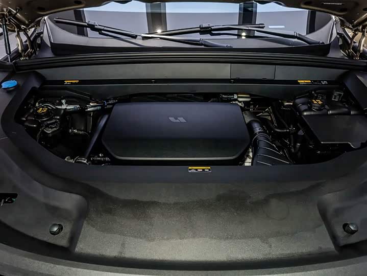 Фото 8 - LiXiang L8