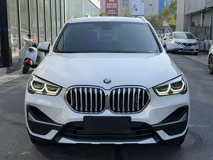 Фото 3 - BMW X1