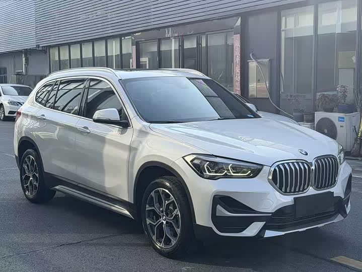 Фото 4 - BMW X1