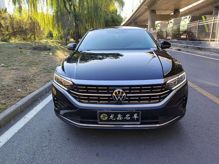 Фото 2 - Volkswagen Passat