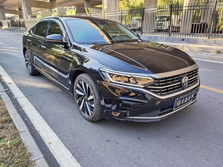 Фото 3 - Volkswagen Passat