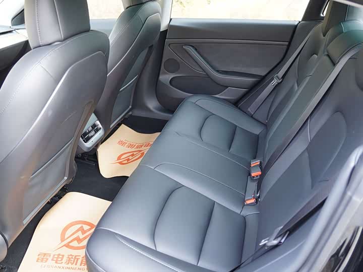 Фото 5 - Tesla Model 3