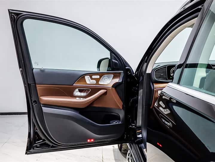 Фото 8 - Mercedes-Benz GLE-Class