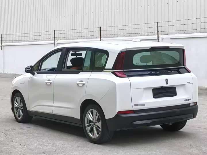 Фото 8 - Bestune NAT