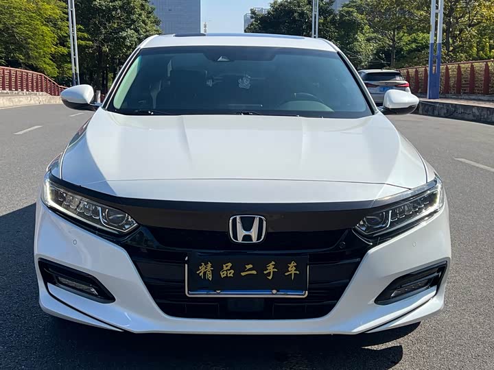 Фото 2 - Honda Accord