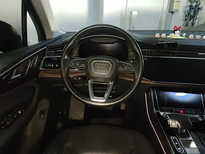 Фото 3 - Audi Q7