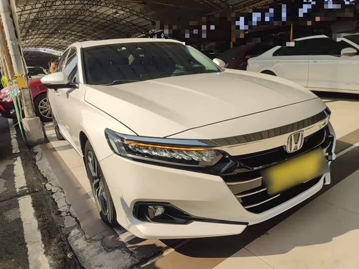 Фото 4 - Honda Accord