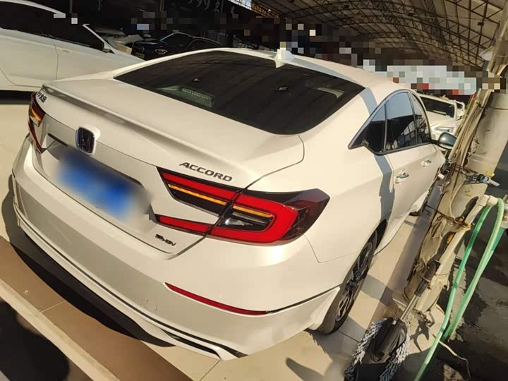 Фото 7 - Honda Accord