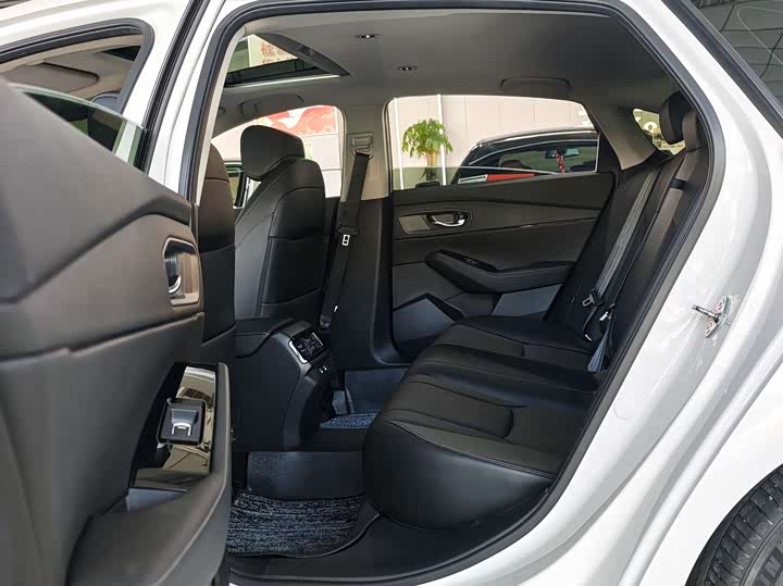 Фото 7 - Honda Inspire