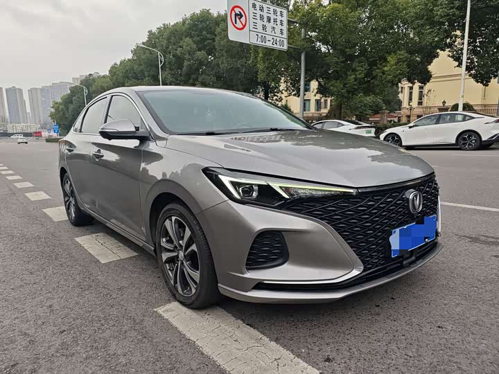 Фото 8 - Changan Eado Plus