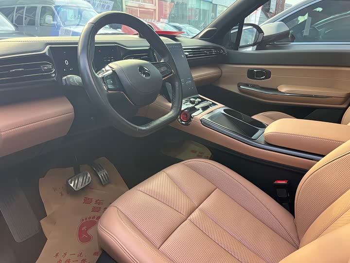 Фото 4 - Nio ES8