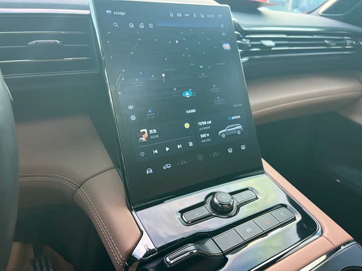 Фото 9 - Nio ES8