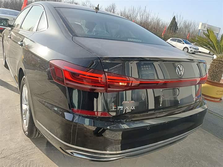 Фото 6 - Volkswagen Passat Hybrid