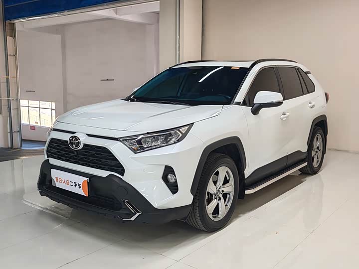 Фото 1 - Toyota RAV4