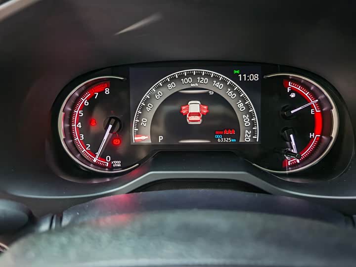 Фото 8 - Toyota RAV4