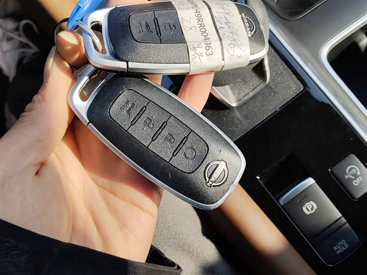 Фото 9 - Nissan Pathfinder