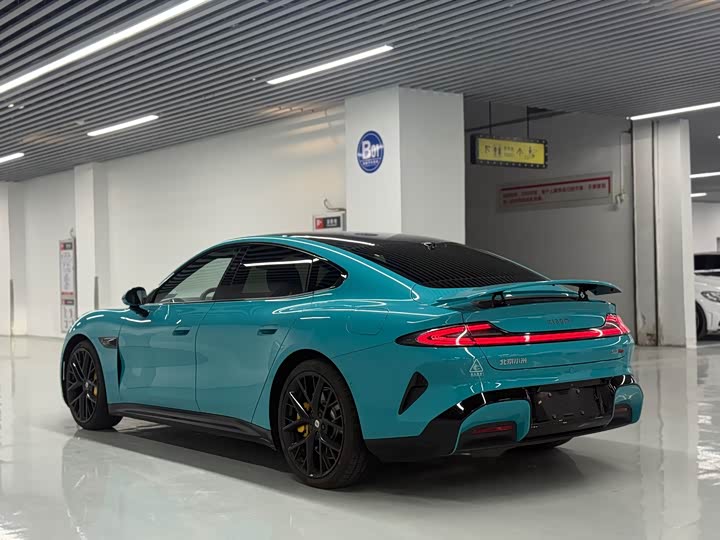 Фото 9 - Xiaomi SU7