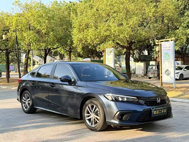 Фото 3 - Honda Civic