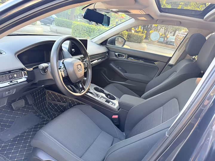 Фото 4 - Honda Civic