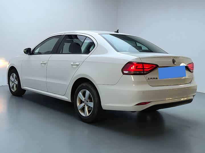 Фото 4 - Volkswagen Lavida