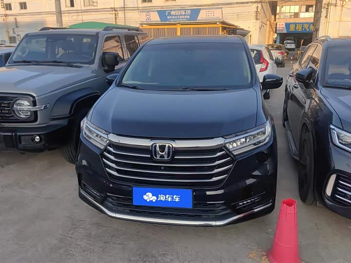 Фото 2 - Honda Odyssey