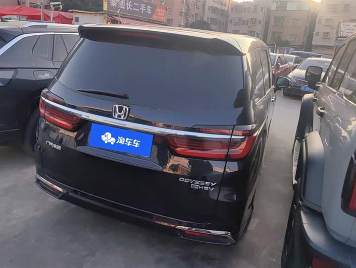 Фото 3 - Honda Odyssey