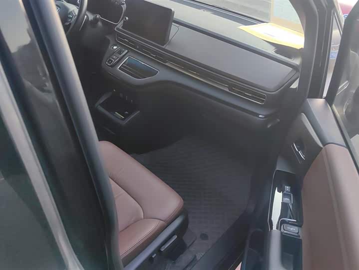 Фото 8 - Honda Odyssey