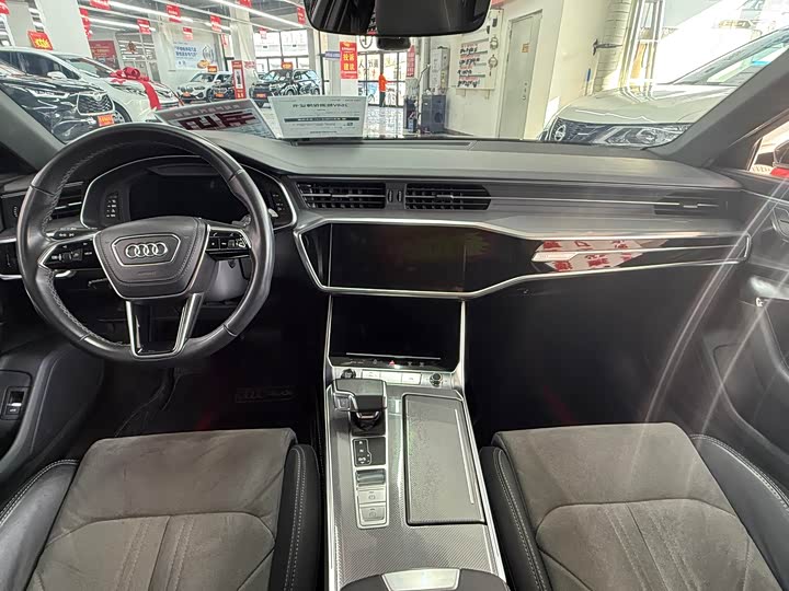 Фото 7 - Audi A6L